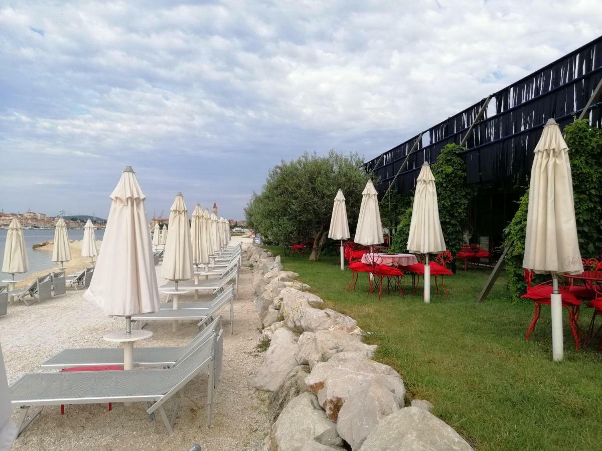 Apartments Flora Trogir Exteriér fotografie